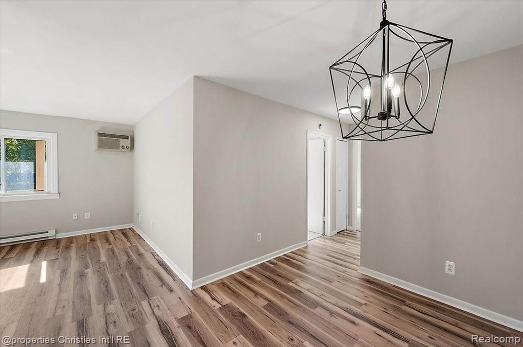 7040 Villa Drive, 2, Waterford, MI 48327 — Photo 9