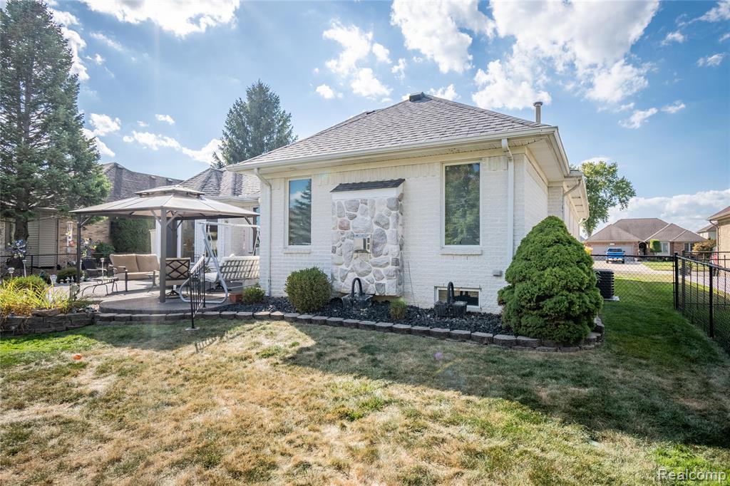54676 Carnation Drive, Macomb, MI 48042 — Photo 45