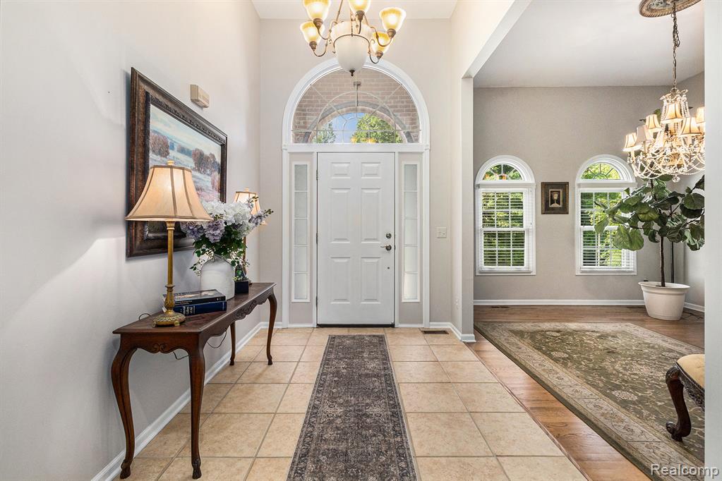 6439 Cohoctah Road, Fenton, MI 48430 — Photo 2