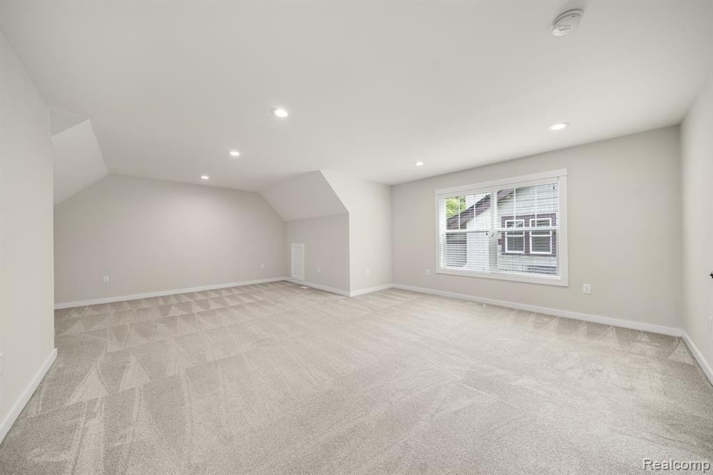 821 MAXWELL Avenue, Royal Oak, MI 48067 — Photo 23
