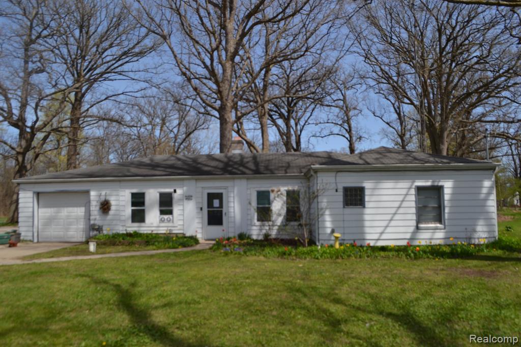 4427 Fenton Road, Burton, MI 48529 — Photo 30