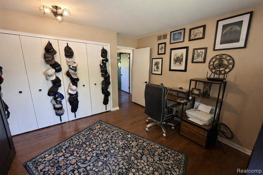39540 Aynesley Street, Clinton Twp, MI 48038 — Photo 17