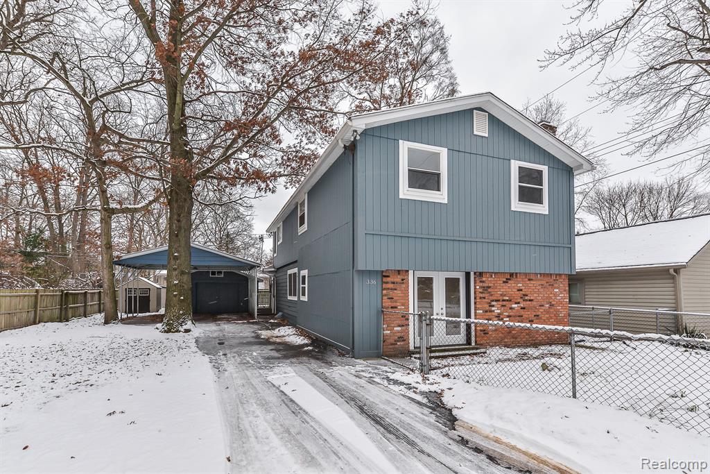 336 BEACHWAY Street, Whitmore Lake, MI 48189 — Photo 2