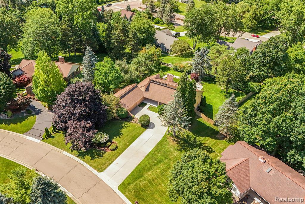 8285 Staghorn Trail, Clarkston, MI 48348 — Photo 57