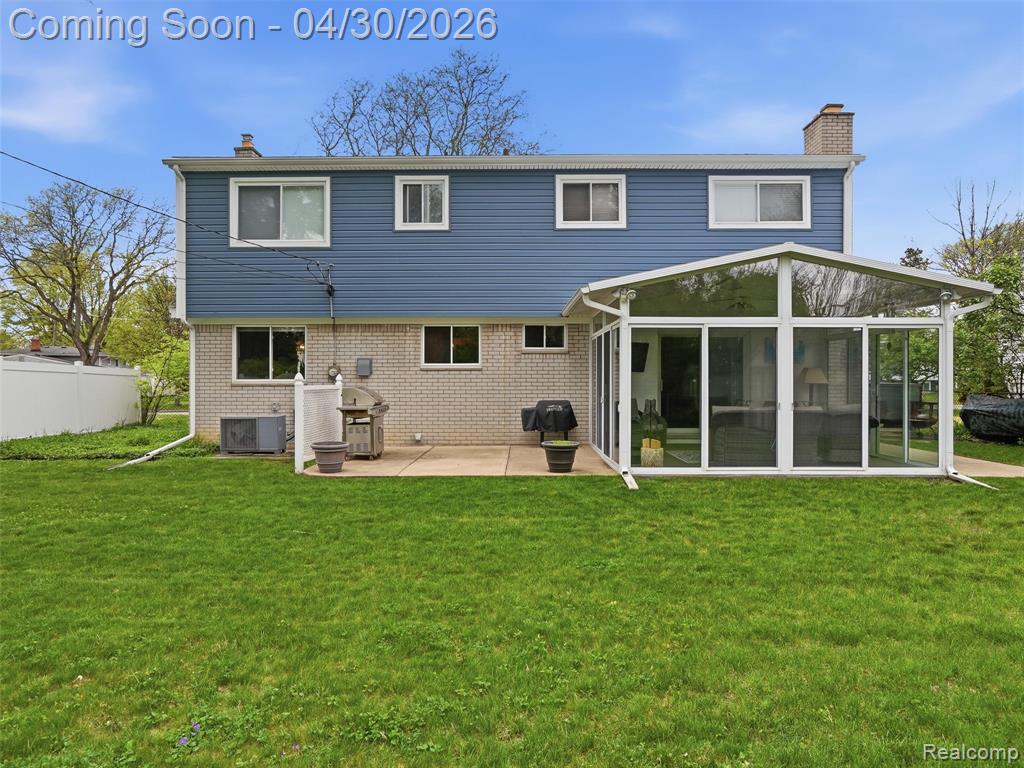 21222 Larkspur Street, Farmington, MI 48336 — Photo 35
