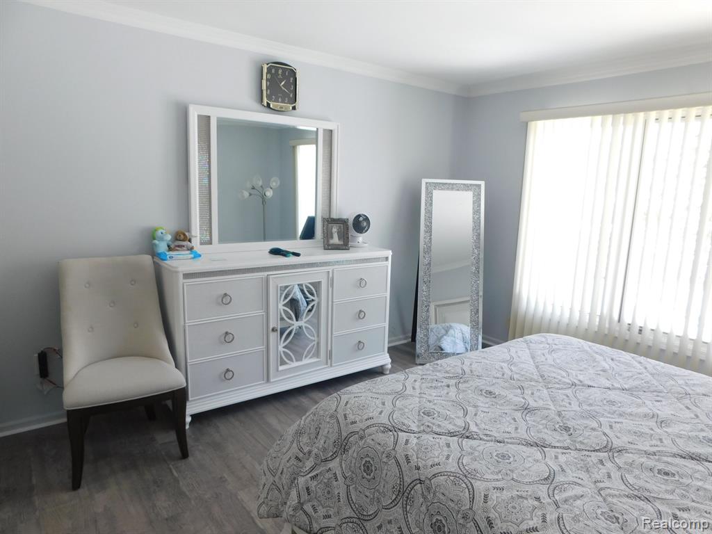 43175 W KIRKWOOD Drive, Clinton Twp, MI 48038 — Photo 33