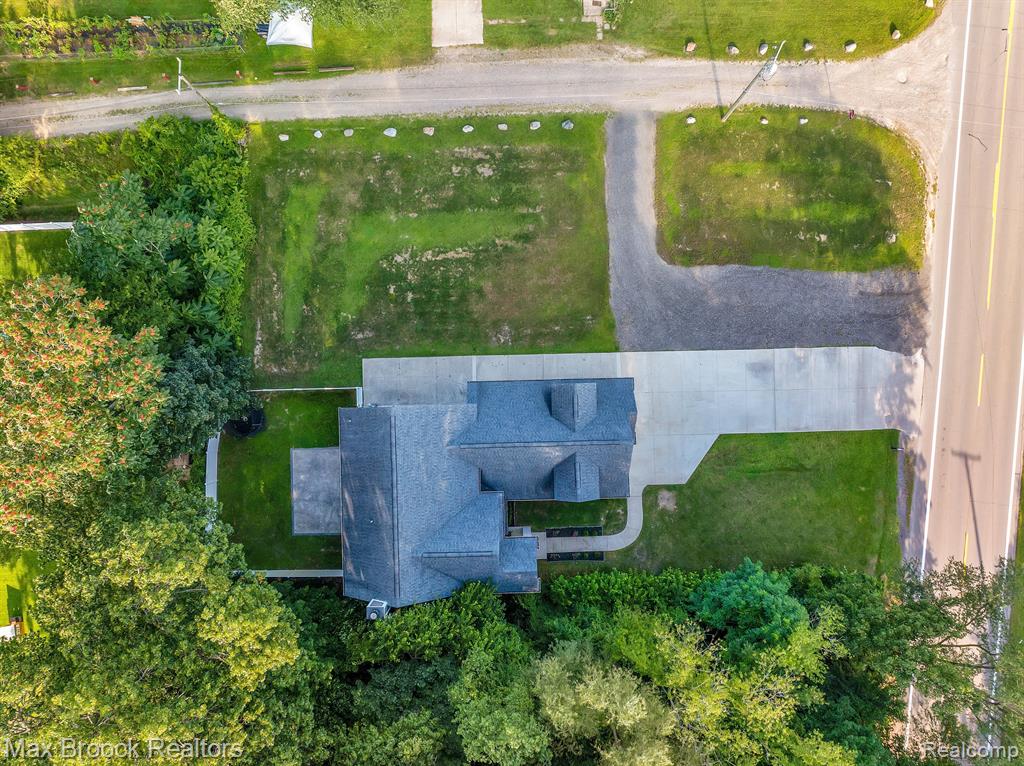 8330 COOLEY LAKE Road, Commerce Twp, MI 48382 — Photo 48