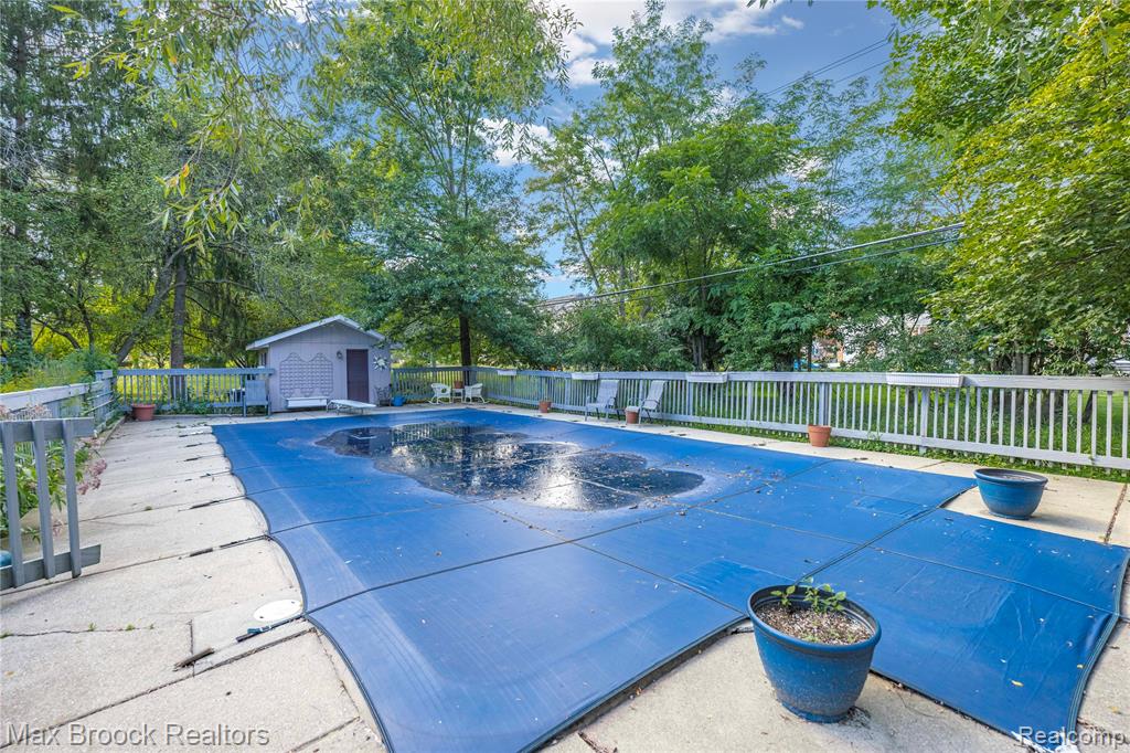 35550 Pleasant Valley Road, Farmington Hills, MI, 48331