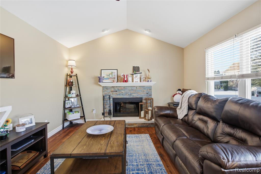 816 Oak Cluster Court, Howell, MI 48855 — Photo 20