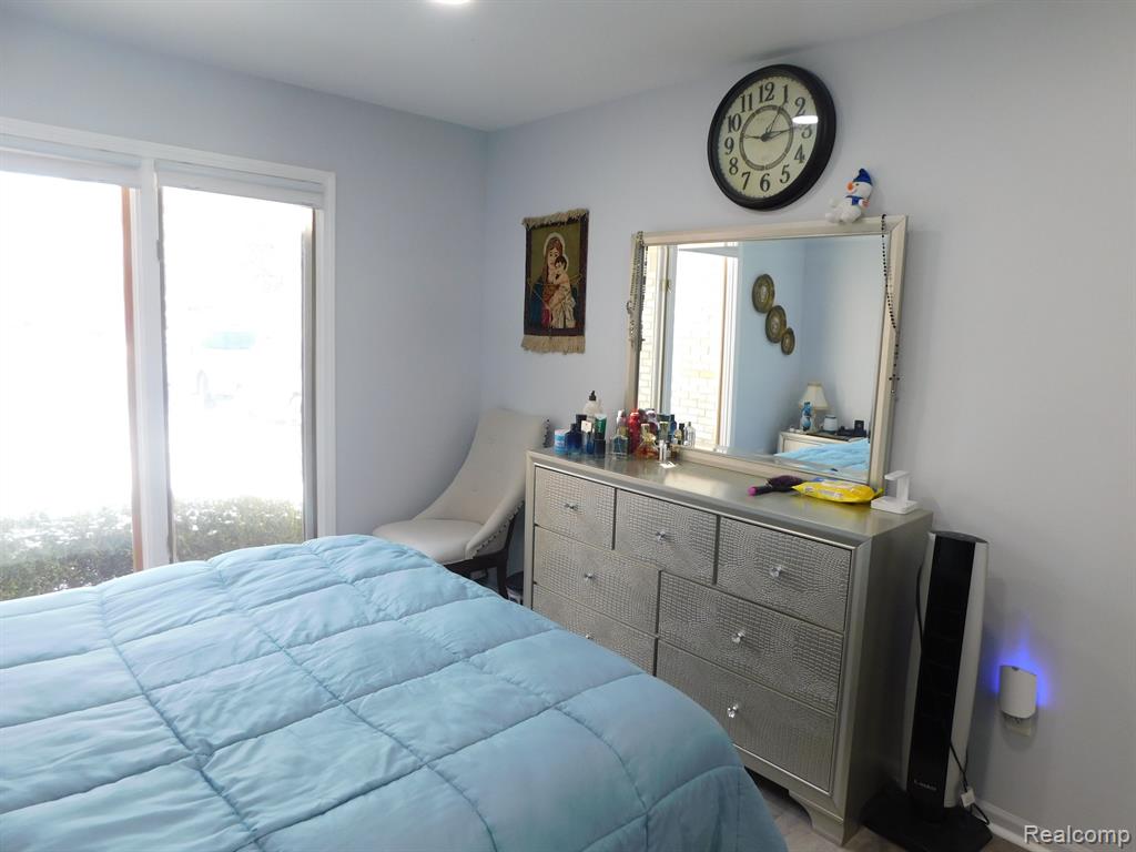 43175 W KIRKWOOD Drive, Clinton Twp, MI 48038 — Photo 40