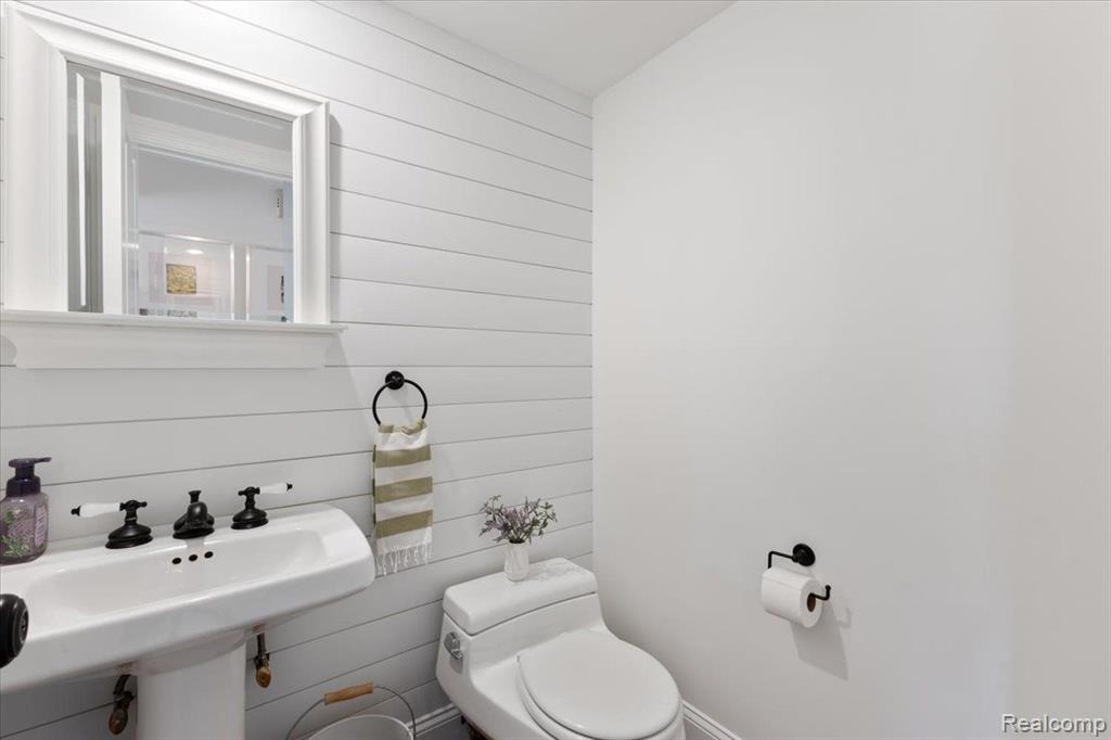 42508 RAVINA Court, Northville, MI 48168 — Photo 25