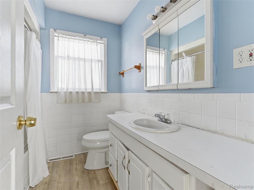 8255 Meadow Avenue, Warren, MI 48089 — Photo 13