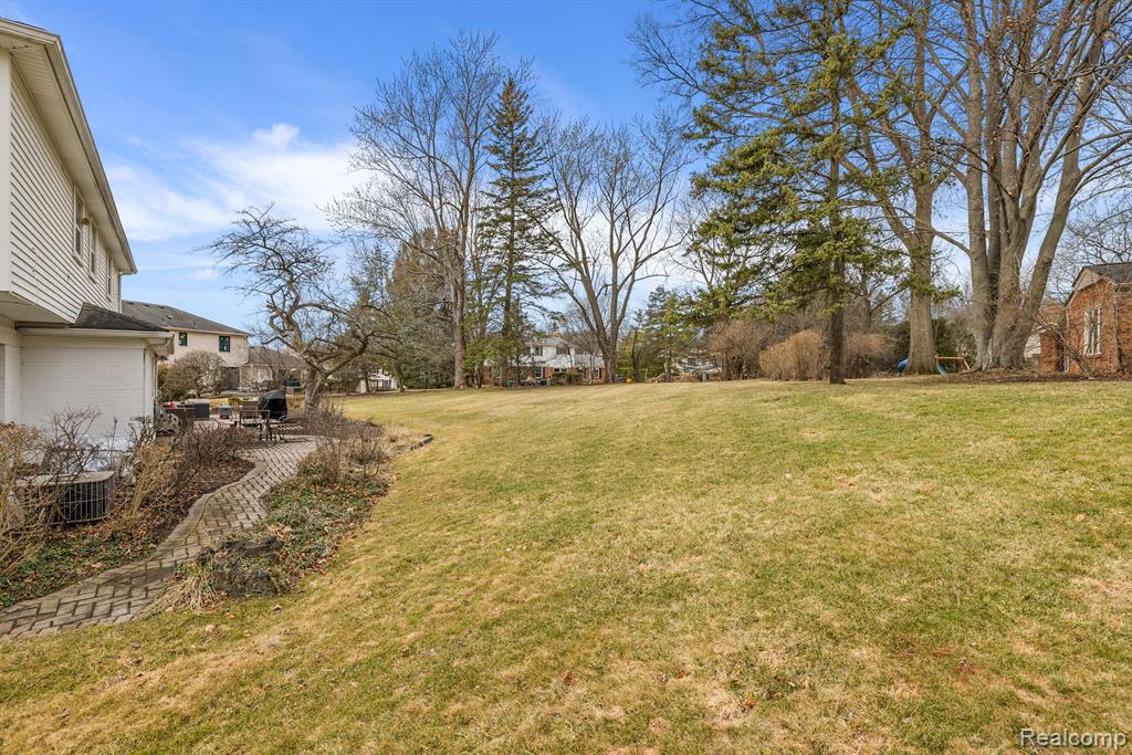 4366 Ardmore Drive, Bloomfield Hills, MI 48302 — Photo 44