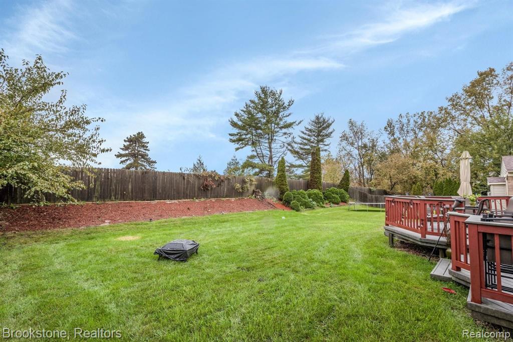 992 WILDWOOD LANE, Canton, MI 48188 — Photo 23