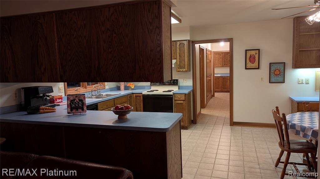 4066 W Knoll, Milford, MI 48380 — Photo 19