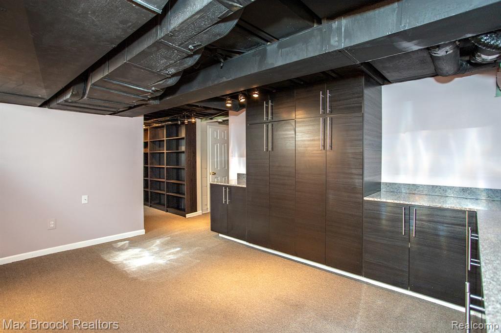 26614 Humber Street, Huntington Woods, MI — Photo 38