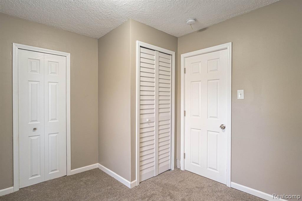 5604 BLACKMOOR Street, Commerce Twp, MI 48382 — Photo 14