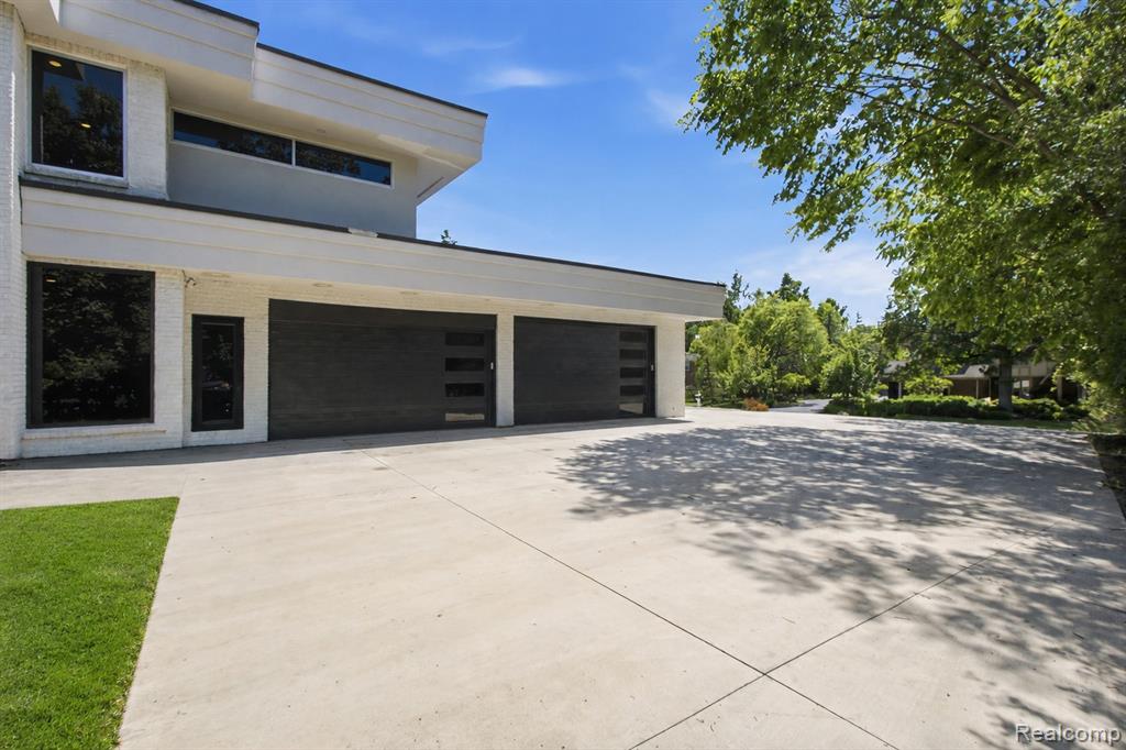 24696 Franklin Park Drive, Franklin, MI 48025 — Photo 82