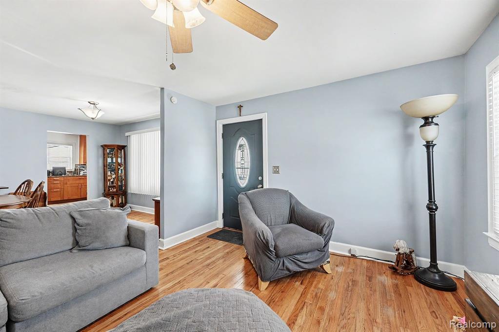 8215 Clinton River Road, Sterling Heights, MI 48314 — Photo 6