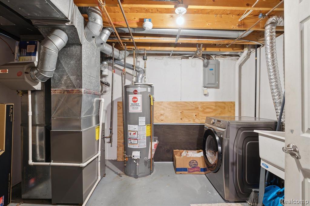 44563 SAVERY Drive, Canton, MI 48187 — Photo 34