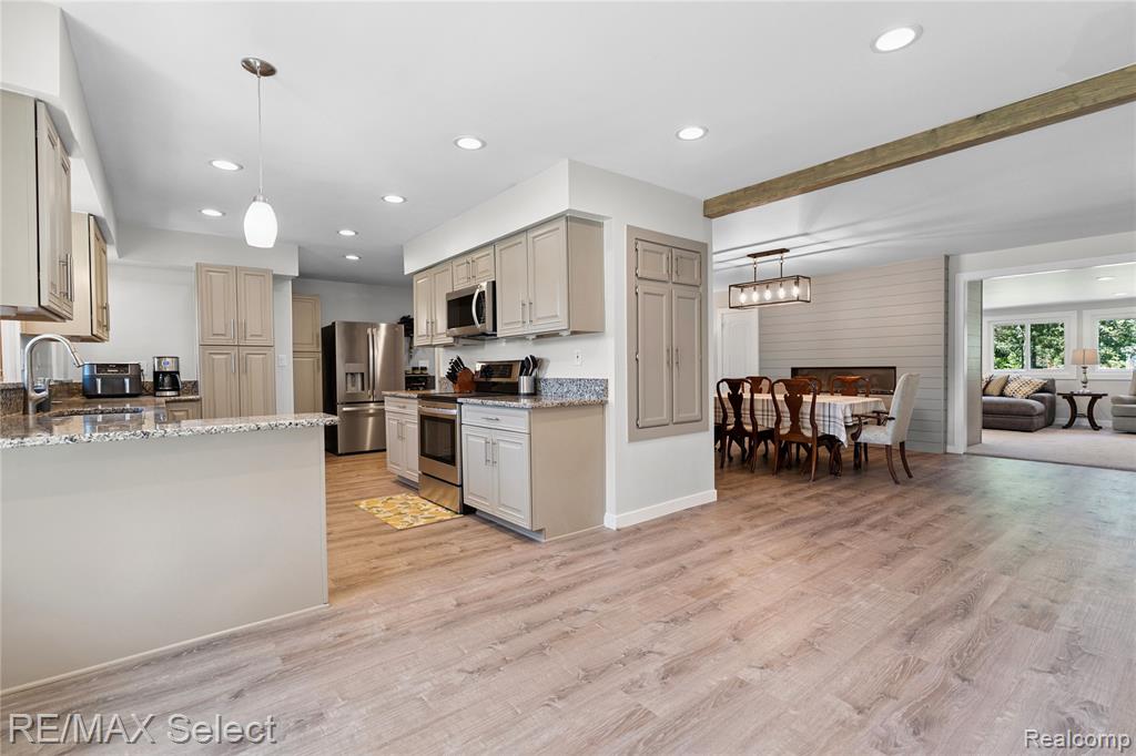 2456 N Tipsico Lake Road, Hartland, MI 48353 — Photo 9