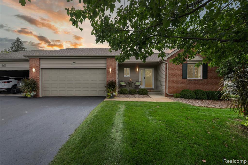 1244 Crystal Pointe Circle, Fenton, MI 48430 — front exterior