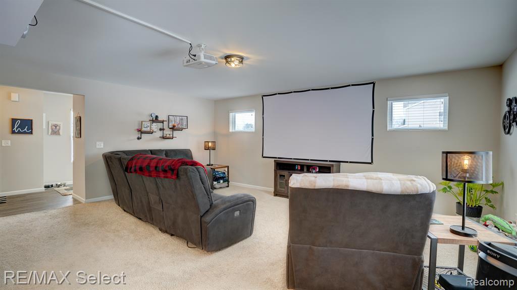 7115 GLENMEADOW Court, Grand Blanc, MI 48439 — Photo 6