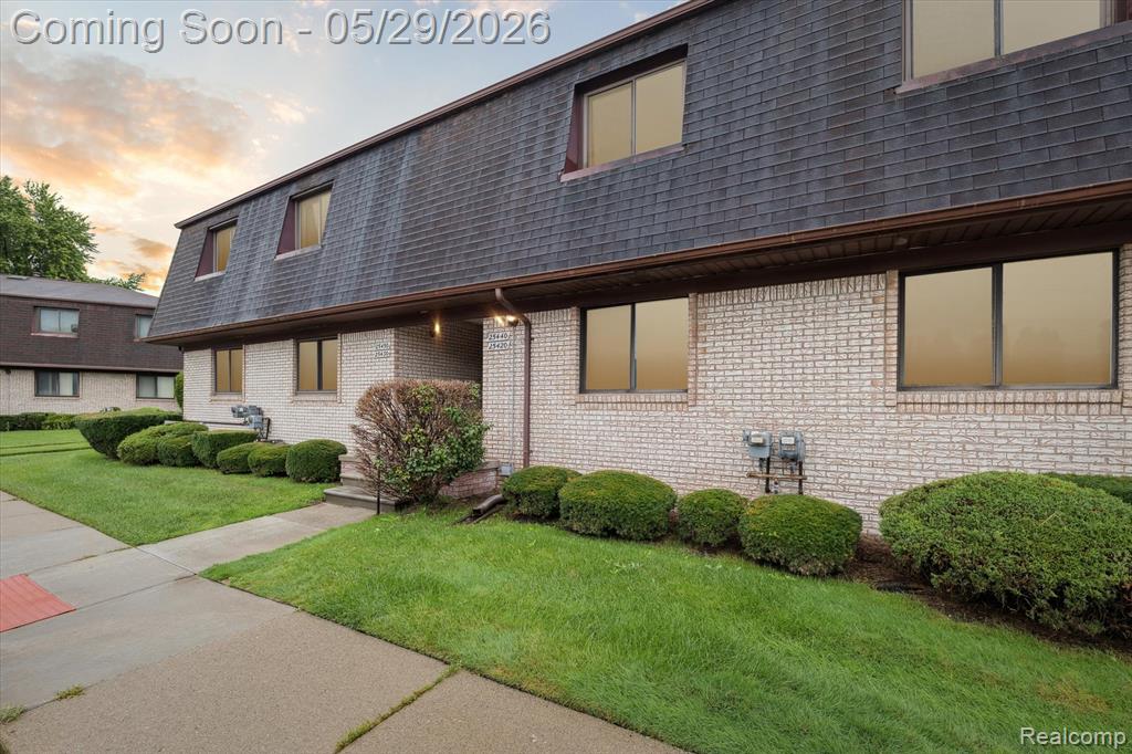 25440 Quarter Deck Street, Harrison Township, MI