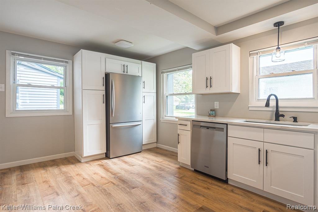 4297 HUNTERS Drive, Highland, MI — Photo 11