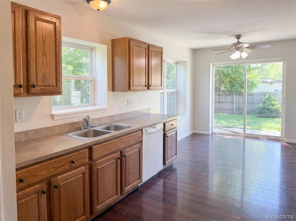42724 N Walnut Street, Clinton Twp, MI 48036 — Photo 17