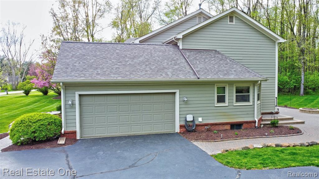 5370 Greenview Drive, Clarkston, MI 48348 — Photo 54