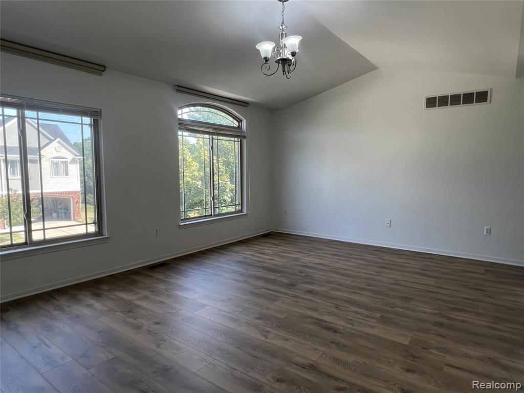 6161 Elarz Drive, Troy, MI 48085 — Photo 29