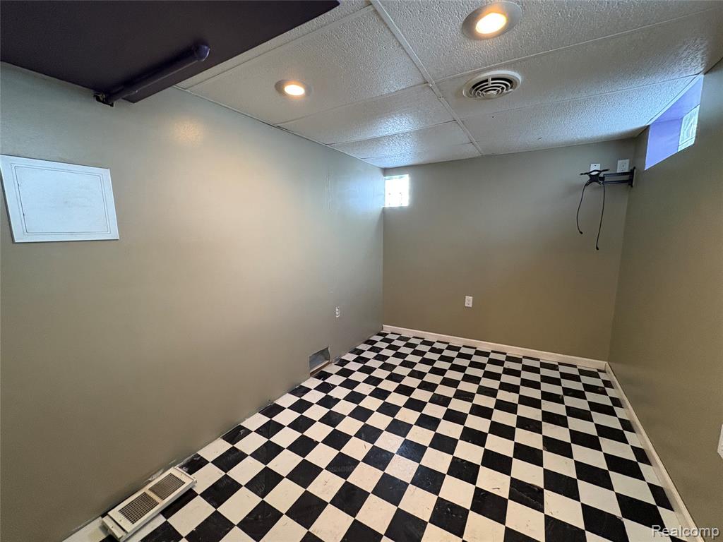 4216 Syracuse Street, Dearborn Heights, MI 48125 — Photo 29