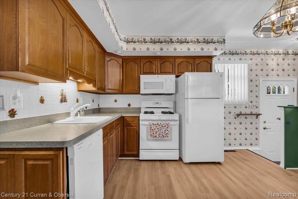 489 River Court, Lincoln Park, MI 48146 — Photo 6