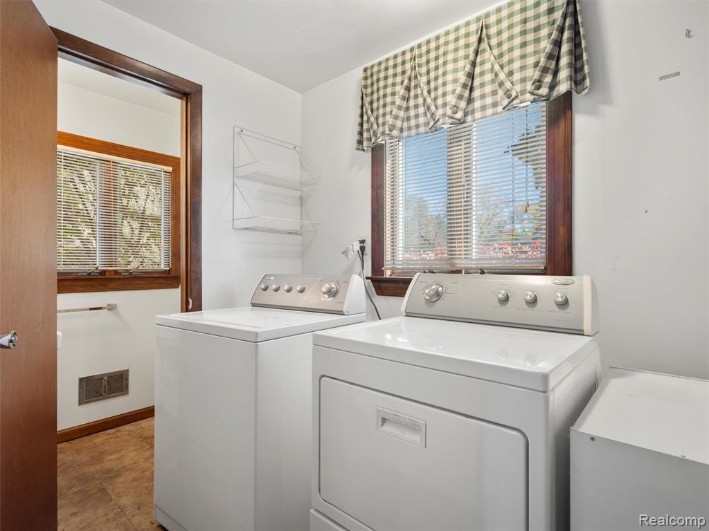 920 Grace Avenue, Rochester Hills, MI 48307 — Photo 32
