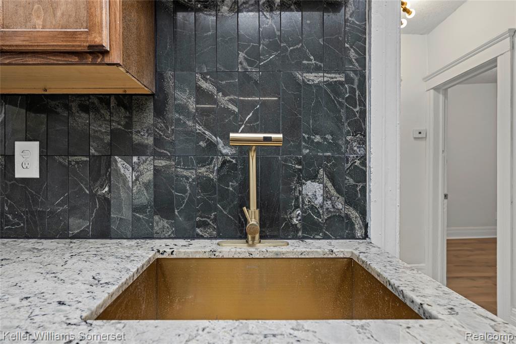 4510 Harding Street, Detroit, MI, 48214