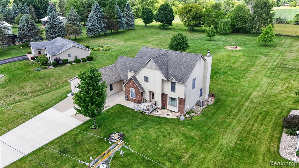 6888 Slawski Drive, Fowlerville, MI 48836