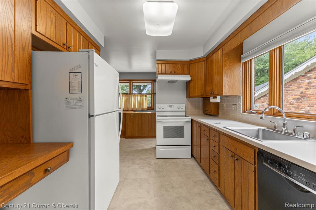 6200 Burger Street, Dearborn Heights, MI 48127 — Photo 11