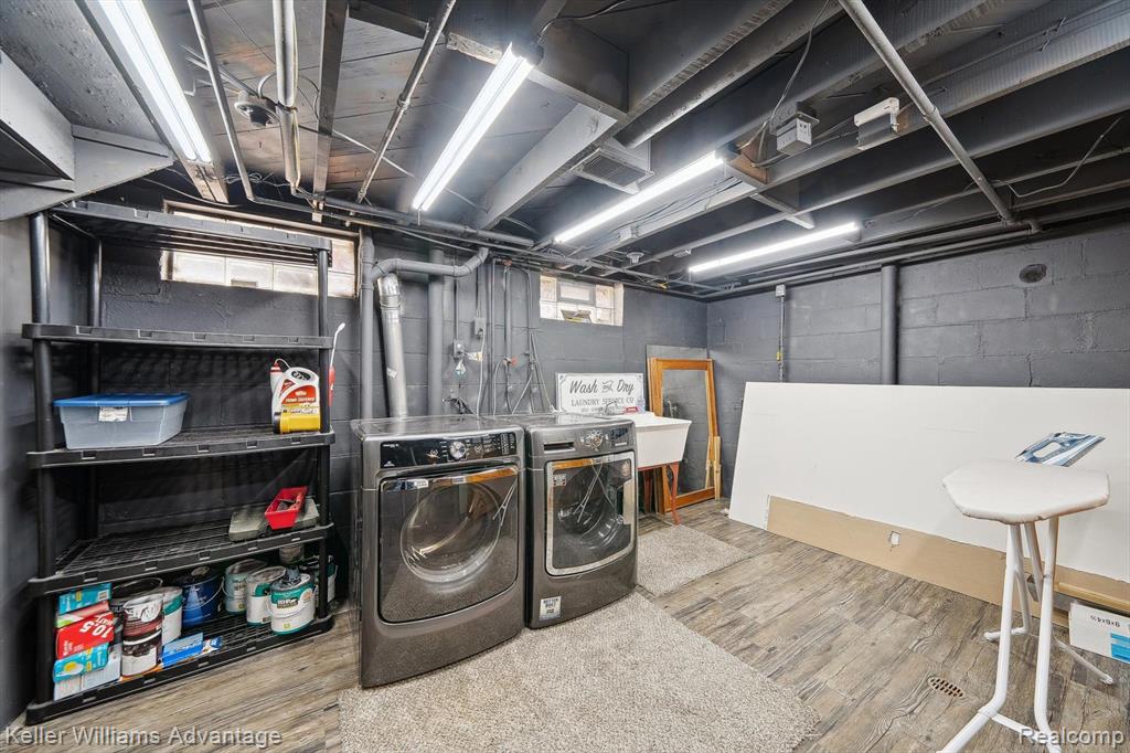 836 CLINTON Street, Wyandotte, MI 48192 — Photo 24
