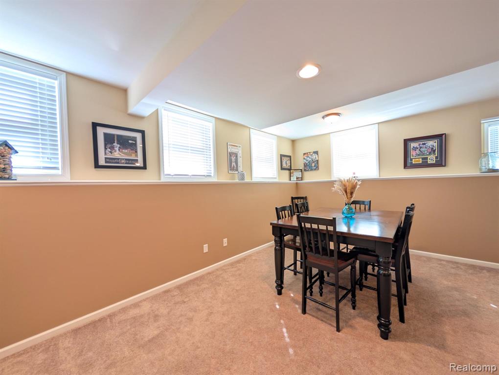 5441 Meadow Creek Court, Flint, MI 48532 — Photo 36