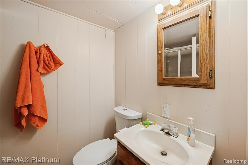 707 Briarwood Lane, Fenton, MI 48430 — Photo 21