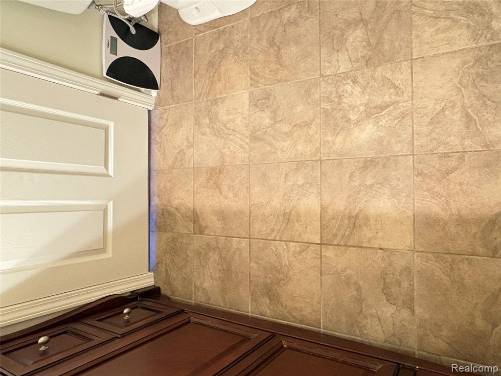 607 Perry Creek Drive, Grand Blanc, MI 48439 — Photo 42