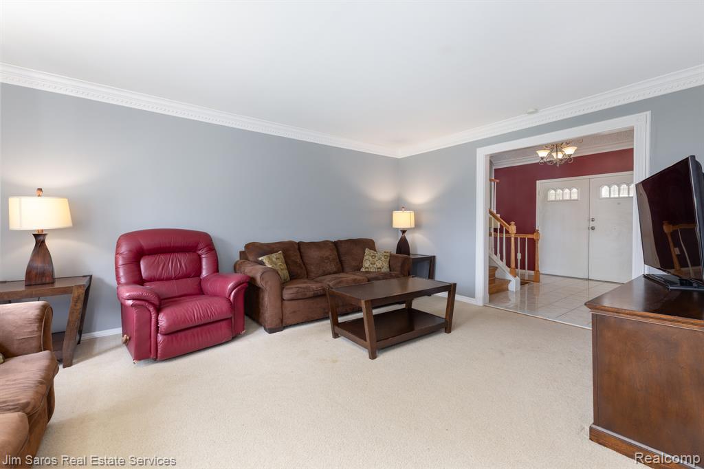 47425 Barbara Road, Macomb, MI 48044 — Photo 11