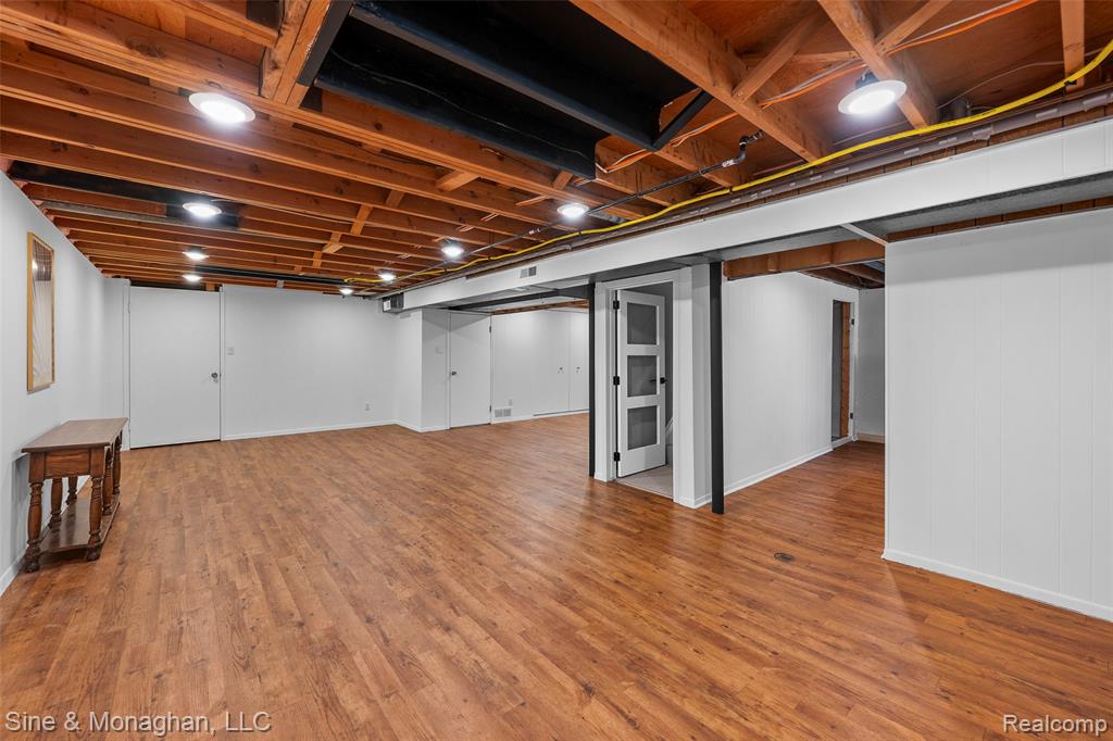 5066 Elmhurst Avenue, Royal Oak, MI 48073 — Photo 18