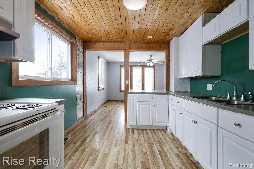1483 Carman Street, Burton, MI 48529 — Photo 6