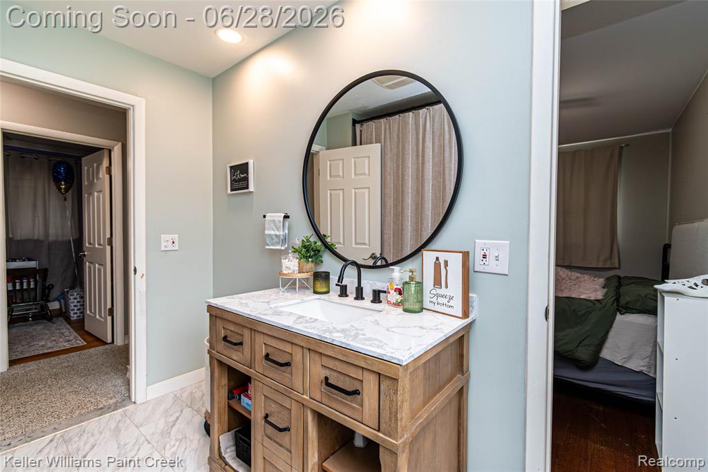 9075 Headley Drive, Sterling Heights, MI 48314 — Photo 19