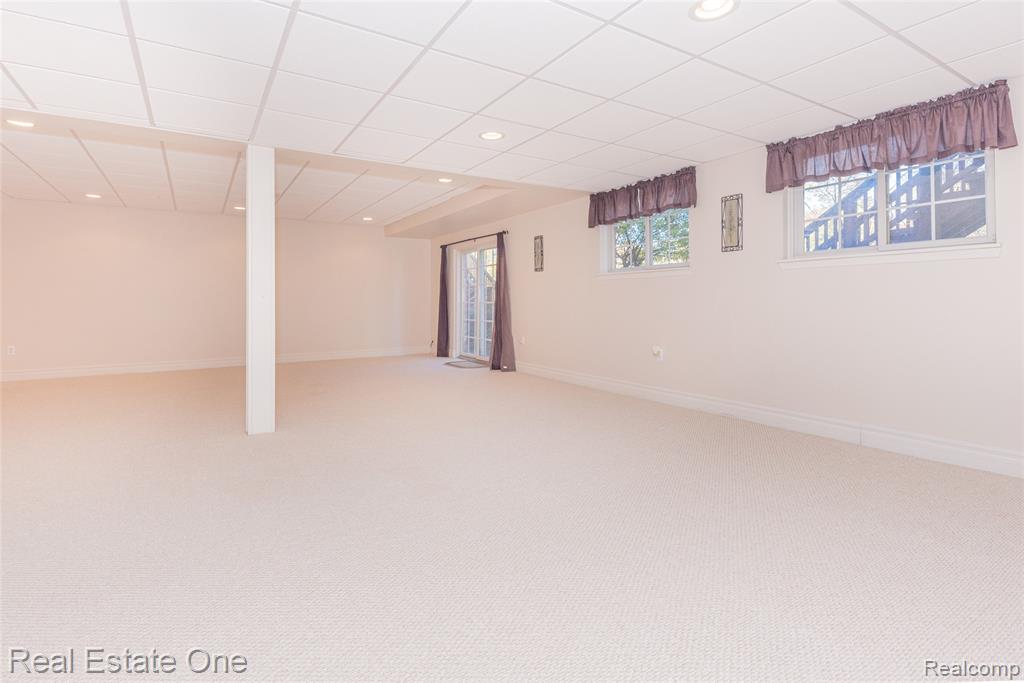 26610 Valhalla Drive, Farmington Hills, MI 48331 — Photo 55