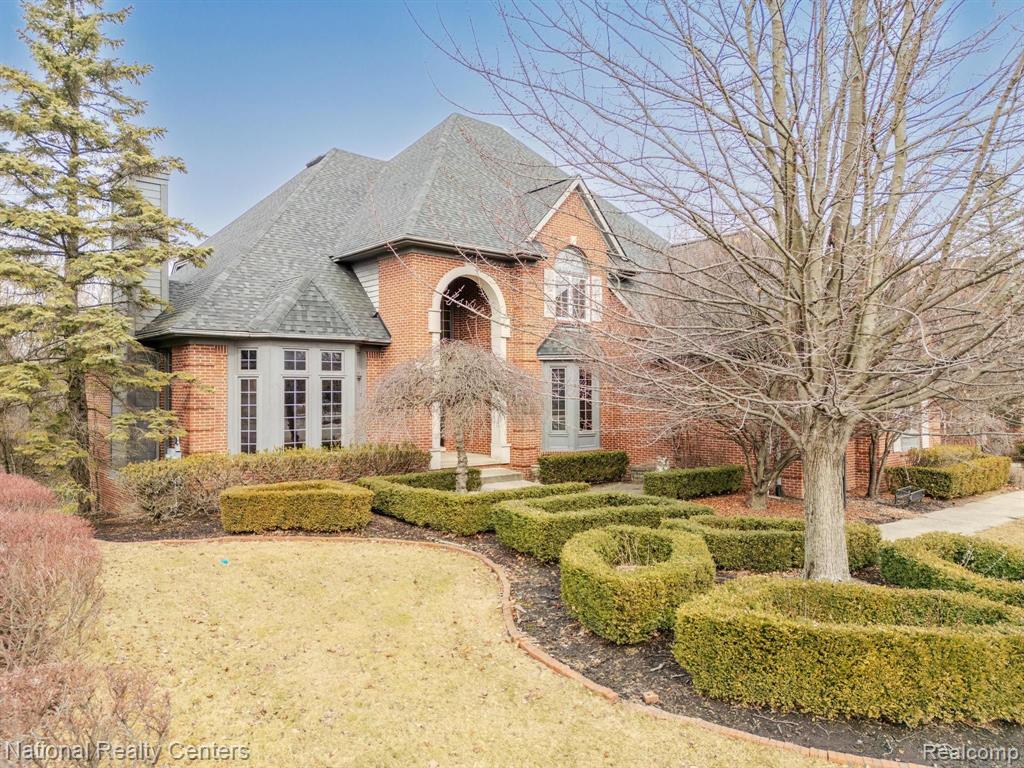 4392 STONEVIEW Drive, West Bloomfield, MI — Photo 2