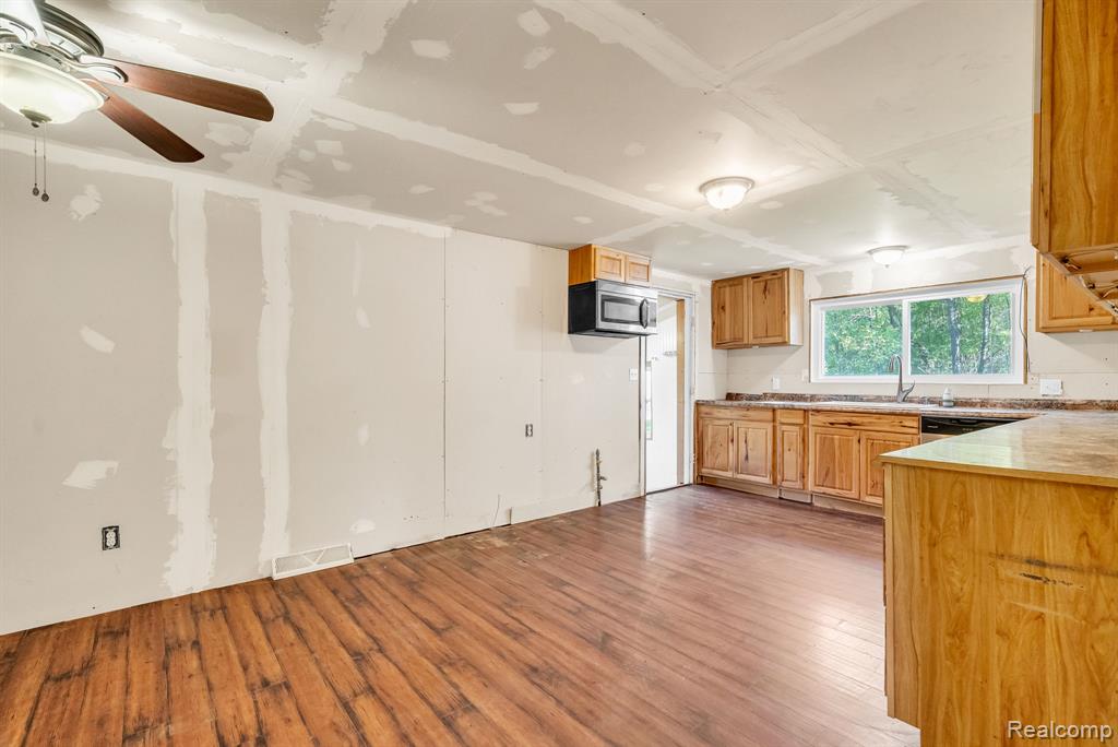 7054 McCords Avenue SE, Alto, MI 49302 — Photo 11