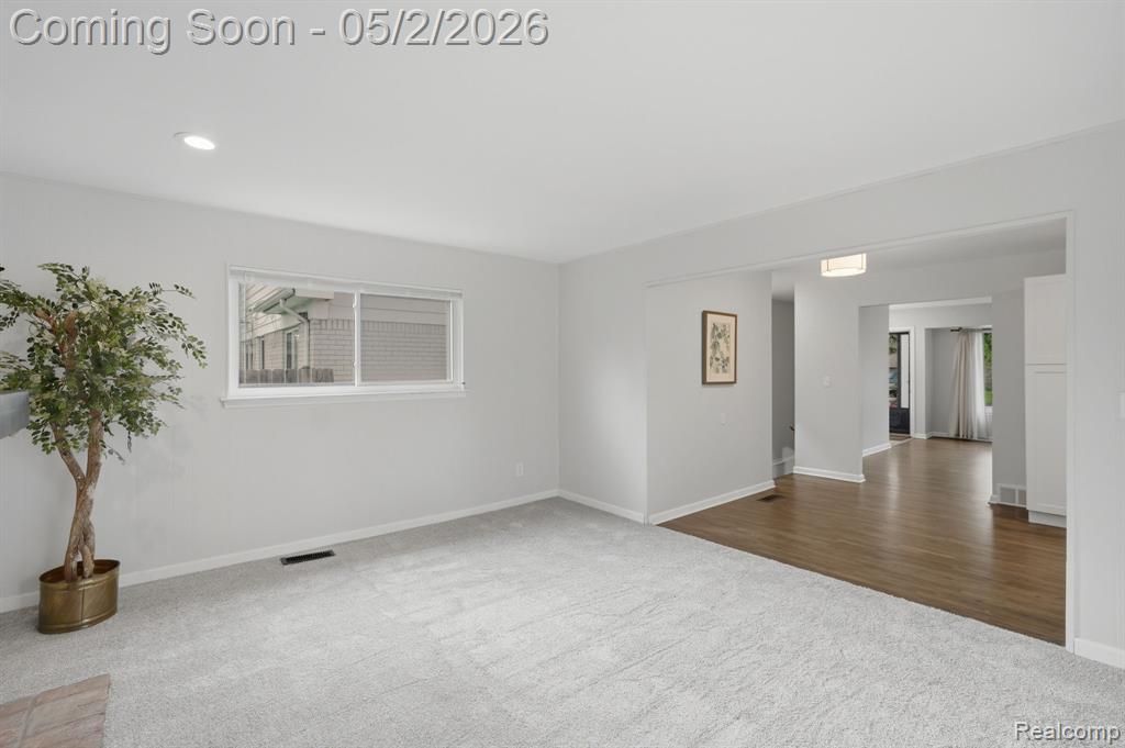 19704 Parkside Street, Saint Clair Shores, MI 48080 — Photo 10